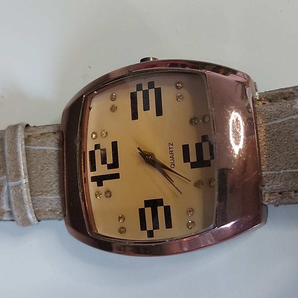 Ladies Watch - Picture 3 of 4